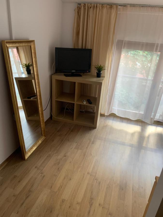 Happy Accomodation Bukares Bagian luar foto