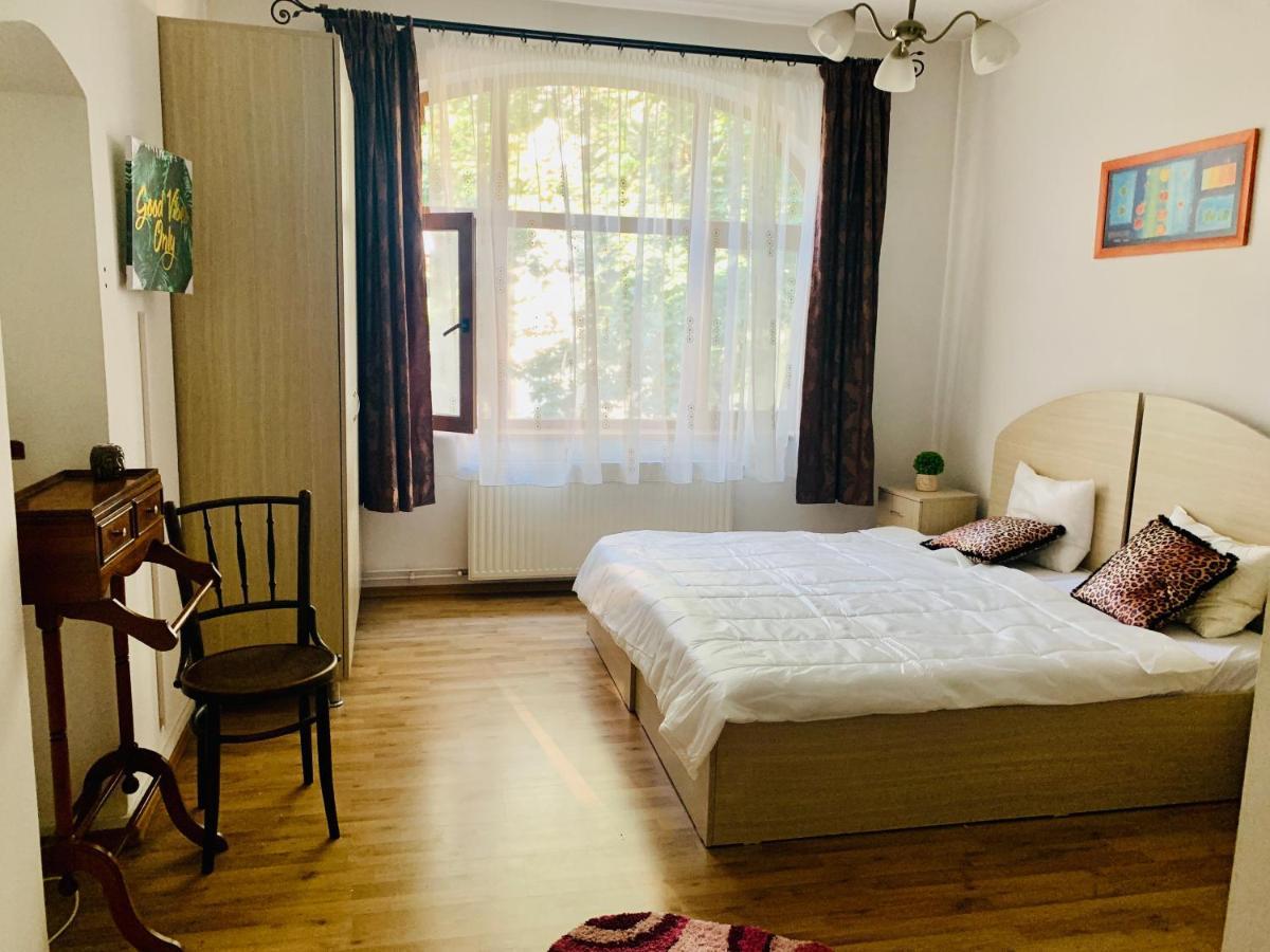 Happy Accomodation Bukares Bagian luar foto