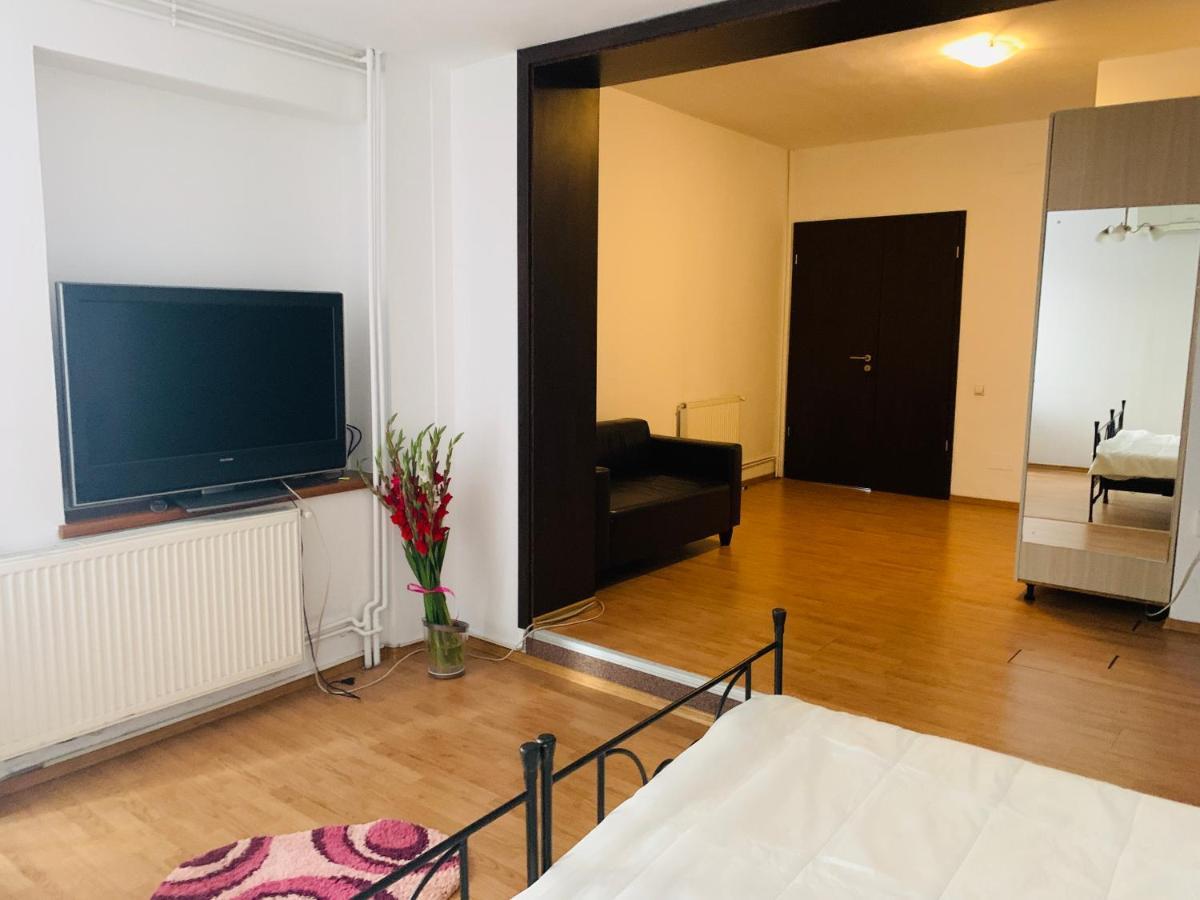 Happy Accomodation Bukares Bagian luar foto