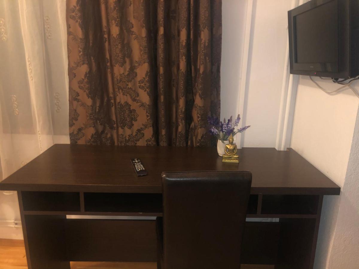 Happy Accomodation Bukares Bagian luar foto
