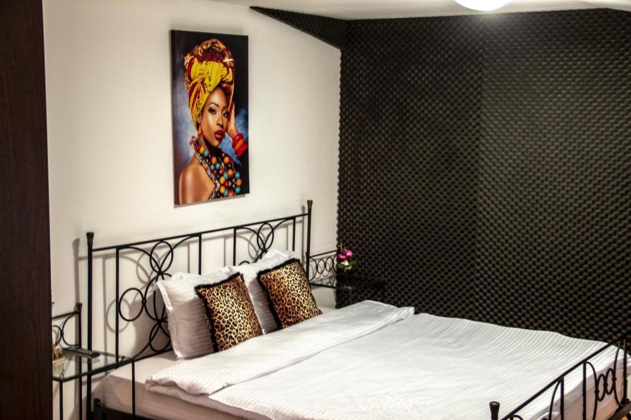 Happy Accomodation Bukares Bagian luar foto
