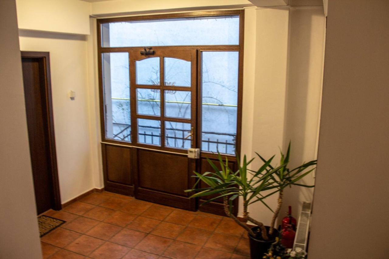Happy Accomodation Bukares Bagian luar foto