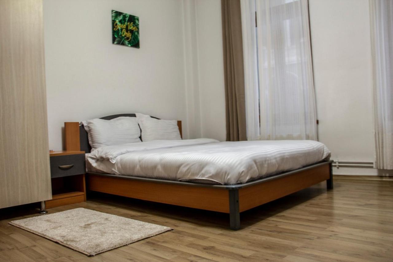 Happy Accomodation Bukares Bagian luar foto