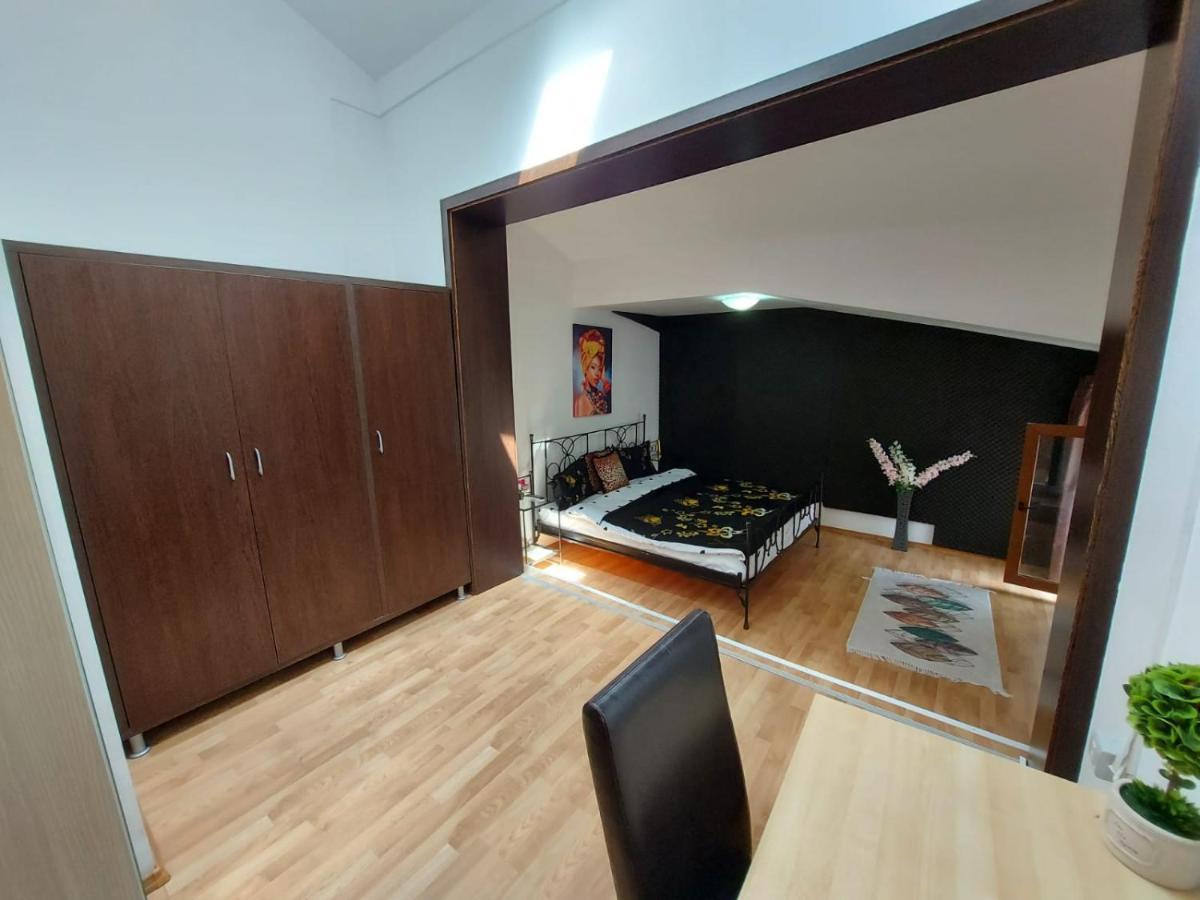 Happy Accomodation Bukares Bagian luar foto