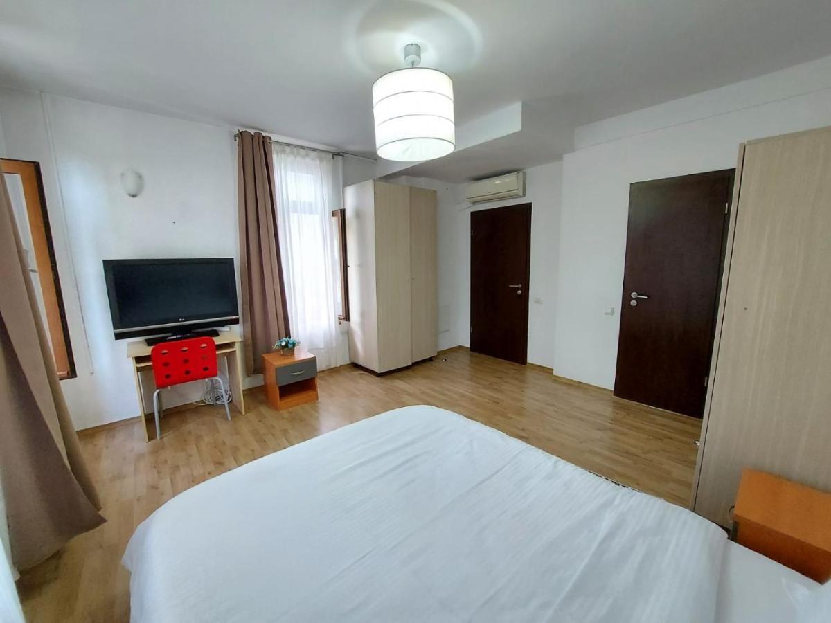 Happy Accomodation Bukares Bagian luar foto