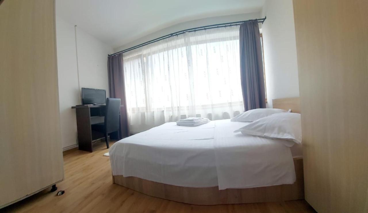 Happy Accomodation Bukares Bagian luar foto
